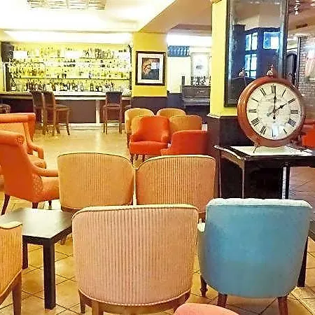 Millan Hotel 2*