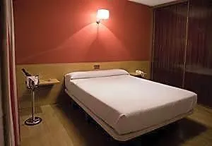 Millan Hotel 2*